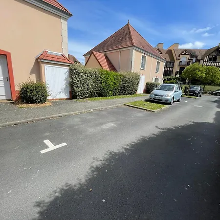 Casa de Férias Maisonette Proche